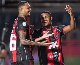Imagem ilustrativa da imagem Vitória faz golaço, derruba favorito Flamengo e avança na Copa do Brasil