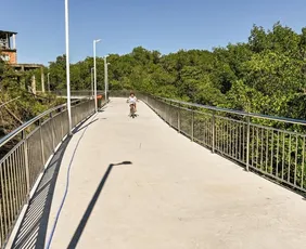 Imagem ilustrativa da imagem Vitória tem mais 4 km de ciclovia liberados neste sábado