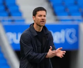 Imagem ilustrativa da imagem Xabi Alonso é anunciado pelo Chelsea e fala em ‘lutar por títulos’