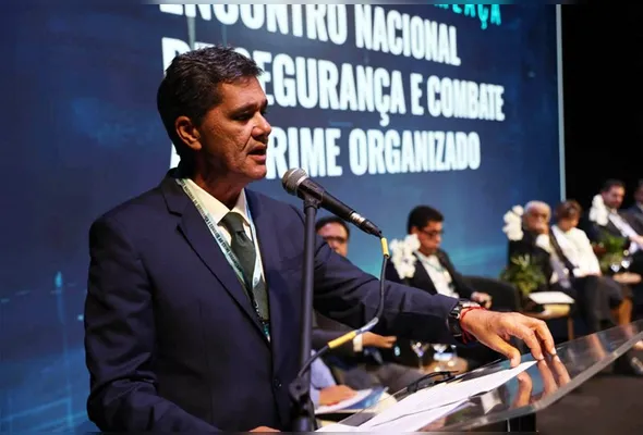 Ricardo Ferraço durante a abertura do encontro nacional “Brasil Sob Ameaça – Segurança Pública e Combate ao Crime Organizado”