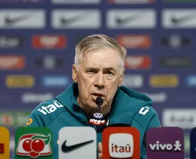Imagem ilustrativa da imagem Ancelotti vê Neymar em condição de jogo e acena com Rayan titular