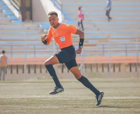 Imagem ilustrativa da imagem Árbitro barrado nos EUA antes da Copa acusa preconceito