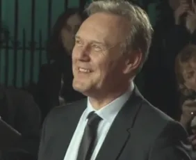 Imagem ilustrativa da imagem Ator Anthony Head, de 'Buffy' e 'Ted Lasso', morre aos 72 anos