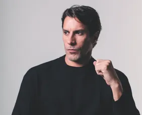 Imagem ilustrativa da imagem Ator Bruno Bellarmino: "Já fui xingado na rua por fazer vilão"