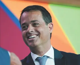 Imagem ilustrativa da imagem Big techs criam “batalhões” de engenheiros para acelerar IA nas empresas