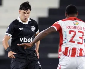 Imagem ilustrativa da imagem Botafogo demora, mas atropela Petrolero e encaminha vaga na Sul-Americana