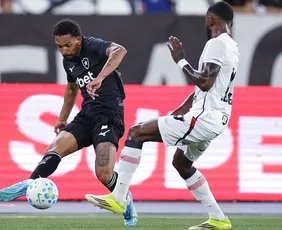 Imagem ilustrativa da imagem Botafogo fica no 0 a 0 contra o Vitória em jogo atrasado do Brasileirão