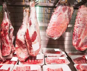 Imagem ilustrativa da imagem Brasil atinge 80% da cota de carne para a China e está prestes a ser taxado em 55%