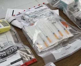 Imagem ilustrativa da imagem Canetas para perder peso: médicos alertam para riscos de remédio ilegal