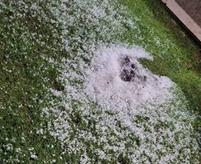 Imagem ilustrativa da imagem Chuva de granizo assusta moradores no Sul do ES