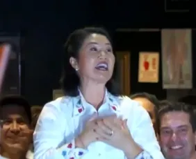 Imagem ilustrativa da imagem Com 100% das urnas apuradas, Keiko se torna virtual presidente do Peru