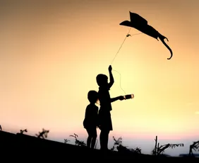 Imagem ilustrativa da imagem Concessionária alerta para acidentes com pipas próximo à rede elétrica no ES