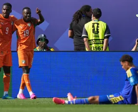 Imagem ilustrativa da imagem Costa do Marfim vence Curaçao e alcança mata-mata da Copa pela primeira vez