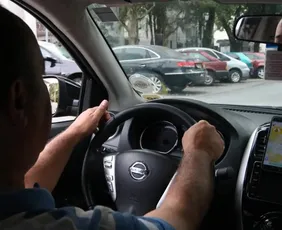 Imagem ilustrativa da imagem Crédito para motoristas de app e taxistas começa nesta sexta