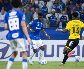 Imagem ilustrativa da imagem Cruzeiro goleia Barcelona de Guayaquil e obtém vaga nas oitavas da Libertadores