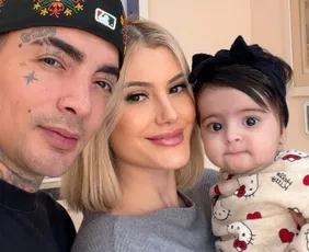 Imagem ilustrativa da imagem Esposa e filha de MC Guimê sofrem acidente de trânsito após gravação