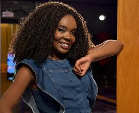 Imagem ilustrativa da imagem Ex-BBB Thelma Assis vence ação por falas racistas
