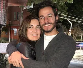 Imagem ilustrativa da imagem Fátima Bernardes revela conselho que recebeu da filha sobre namoro com Túlio