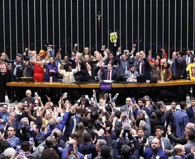 Imagem ilustrativa da imagem Fim da escala 6x1 é aprovada: quais as próximas etapas?
