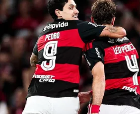 Imagem ilustrativa da imagem Flamengo sai na frente, mas São Paulo arranca empate e 'ajuda' o Palmeiras