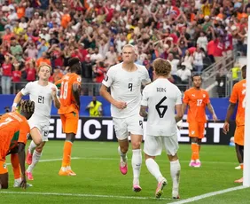 Imagem ilustrativa da imagem Haaland e Odegaard analisam desafio da Noruega contra Brasil na Copa