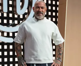 Imagem ilustrativa da imagem Henrique Fogaça revela detalhes acidente de moto: 'Quase morri'