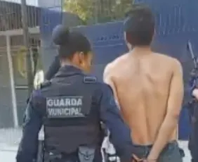 Imagem ilustrativa da imagem Homem é preso após ser flagrado agredindo a própria companheira em Vitória