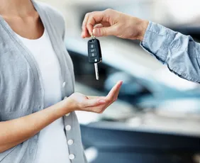 Imagem ilustrativa da imagem ICMS: isenção para taxistas e motoristas de aplicativo comprarem carro já vale
