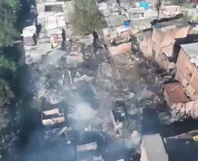 Imagem ilustrativa da imagem Incêndio destrói 150 casas em comunidade na zona sul de São Paulo
