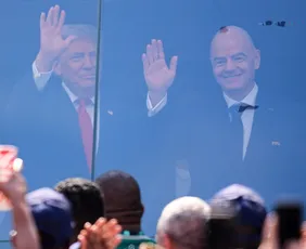 Imagem ilustrativa da imagem Infantino desiste de plano para investimentos privados na Fifa após ameaça de boico
