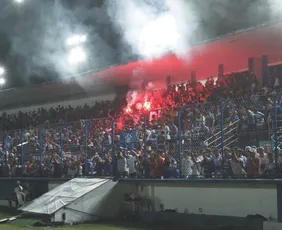 Imagem ilustrativa da imagem Ingresso gratuito para as primeiras 200 mulheres em jogo o Vitória pela Série D