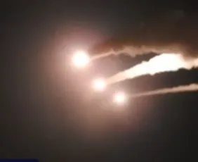 Imagem ilustrativa da imagem Irã ameaça fechar estreito de Hormuz se sofrer novos ataques dos EUA