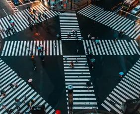 Imagem ilustrativa da imagem Japão: pessoas são levadas ao hospital após substância desconhecida ser pulverizada