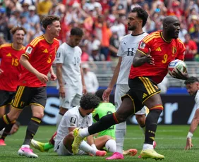 Imagem ilustrativa da imagem Lukaku sai do banco, participa de gol e evita derrota da Bélgica para Egito na Copa