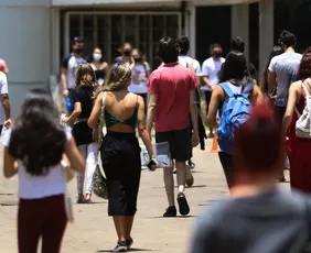 Imagem ilustrativa da imagem Mais de 54% dos graduandos já abandonaram curso para cuidar dos filhos