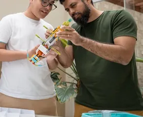 Imagem ilustrativa da imagem Microkids lança metodologia para professores na era da IA