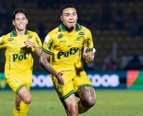 Imagem ilustrativa da imagem Mirassol bate o Fluminense com golaço e embola briga contra o rebaixamento