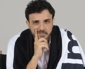 Imagem ilustrativa da imagem Missão antecipa convenção e oficializa Renan Santos como candidato à Presidência