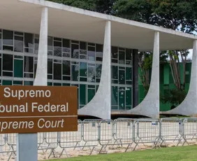 Imagem ilustrativa da imagem Moraes marca para 28 de julho depoimento de Flávio Bolsonaro à PF