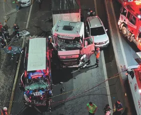 Imagem ilustrativa da imagem Motorista preso após engavetamento que deixou dois mortos no Contorno