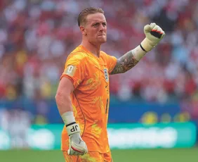 Imagem ilustrativa da imagem “Não podemos focar só no Messi”, diz goleiro da Inglaterra sobre jogo com Argentina