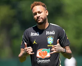 Imagem ilustrativa da imagem Neymar estará à disposição do Brasil contra a Escócia, confirma Ancelotti
