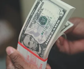 Imagem ilustrativa da imagem Novo tarifaço dos Estados Unidos pode reduzir lucro de empresas do capixabas