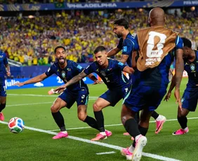 Imagem ilustrativa da imagem O que significa a comemoração de Matheus Cunha, atacante do Brasil na Copa?