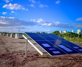 Imagem ilustrativa da imagem Obra de usina solar vai abrir 100 empregos no aeroporto de Vitória