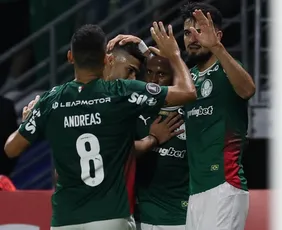 Imagem ilustrativa da imagem Palmeiras goleia Junior com Flaco garçom e vai às oitavas da Libertadores