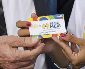 Imagem ilustrativa da imagem Pé-de-Meia: nascidos em setembro e outubro recebem parcela