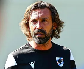 Imagem ilustrativa da imagem Pirlo aceita acordo verbal de Maldini e será o novo treinador da Itália, diz jornal