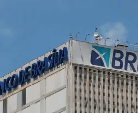Imagem ilustrativa da imagem Polícia prende servidores de banco por golpe contra mais de 3.500 aposentados