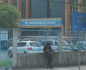Imagem ilustrativa da imagem Previdência Social: fila do INSS cai, mas ainda tem 37 mil no ES